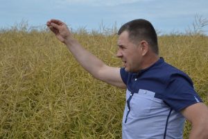 Argo-Must.-Koolimaa-talu.-2015