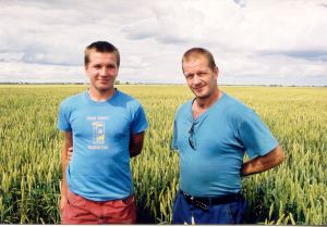 FIE-Leino-Tamman-pojaga.-Talinisu-Portal.-2005