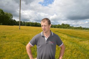 Toomas-Tanav.-Mae-talu.-2015